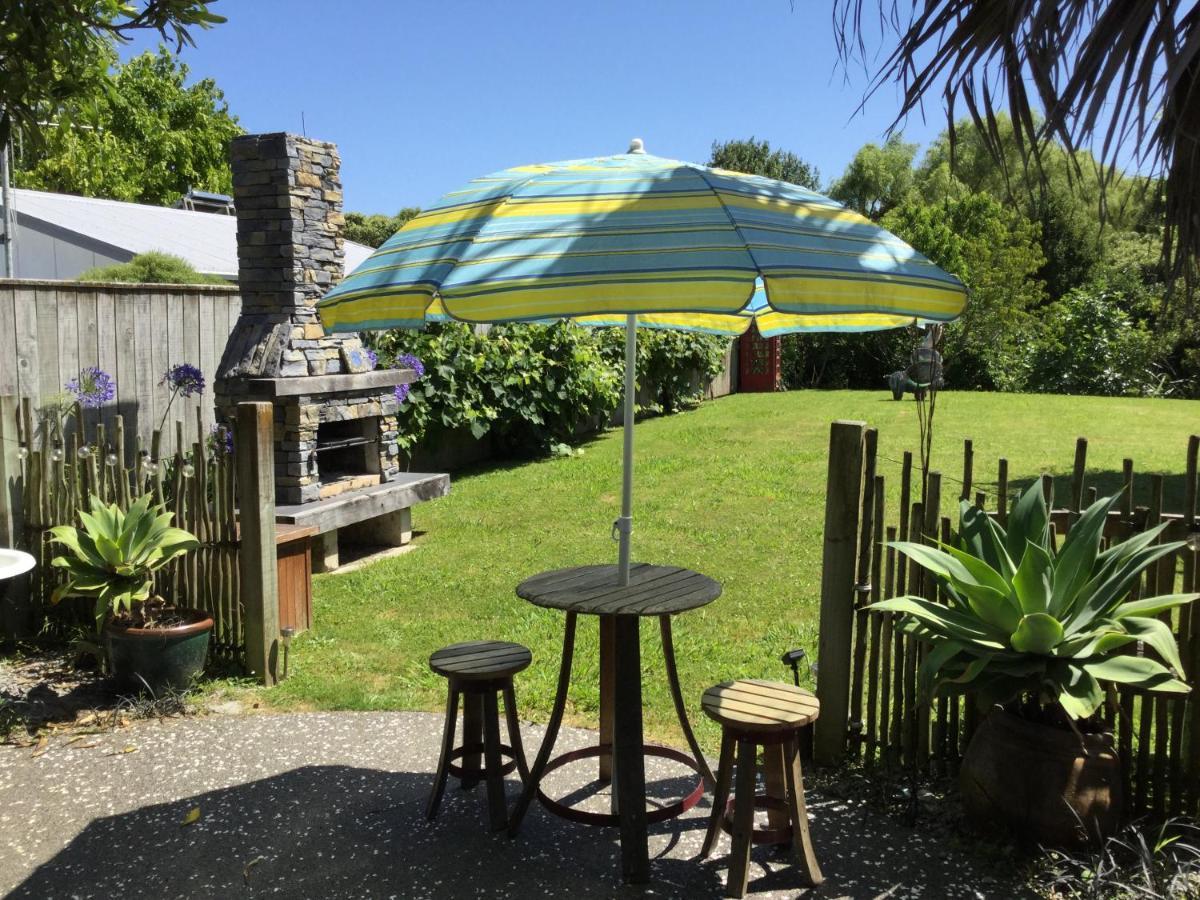 Bed and Breakfast Sundari Retreat Otaki Esterno foto
